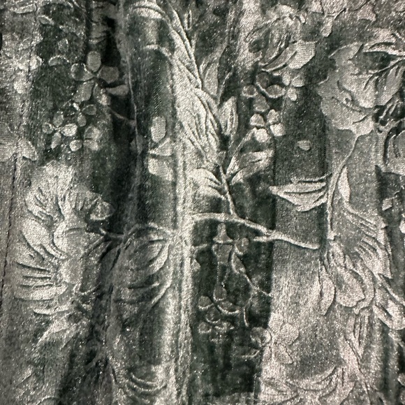 NWT Velvet top - Picture 10 of 10